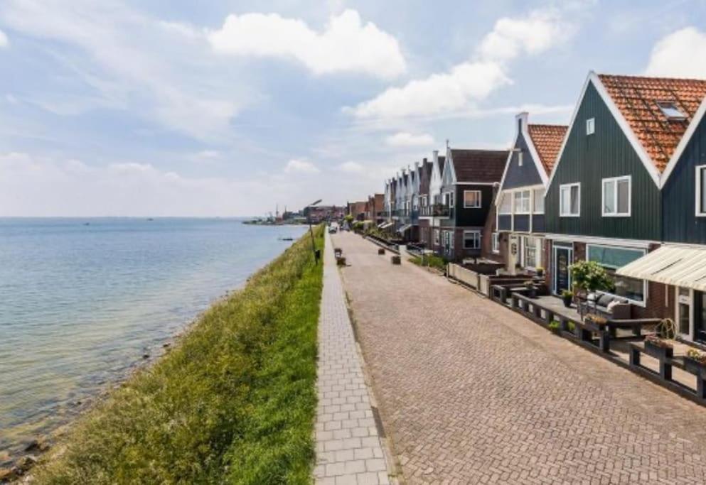 Volendam Lakeside Retreat - 20 Min From Amsterdam Apartment ภายนอก รูปภาพ